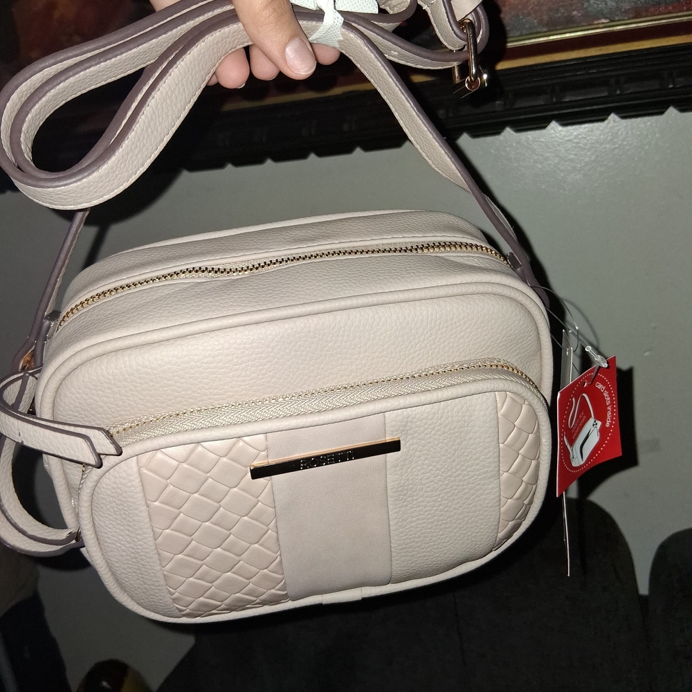 Elegant Cream Quilted Women's Bag